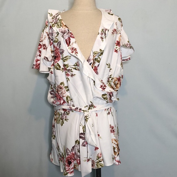 #89 CITY CHIC Heartwine  White Floral Wrap Top 18 - Picture 12 of 12